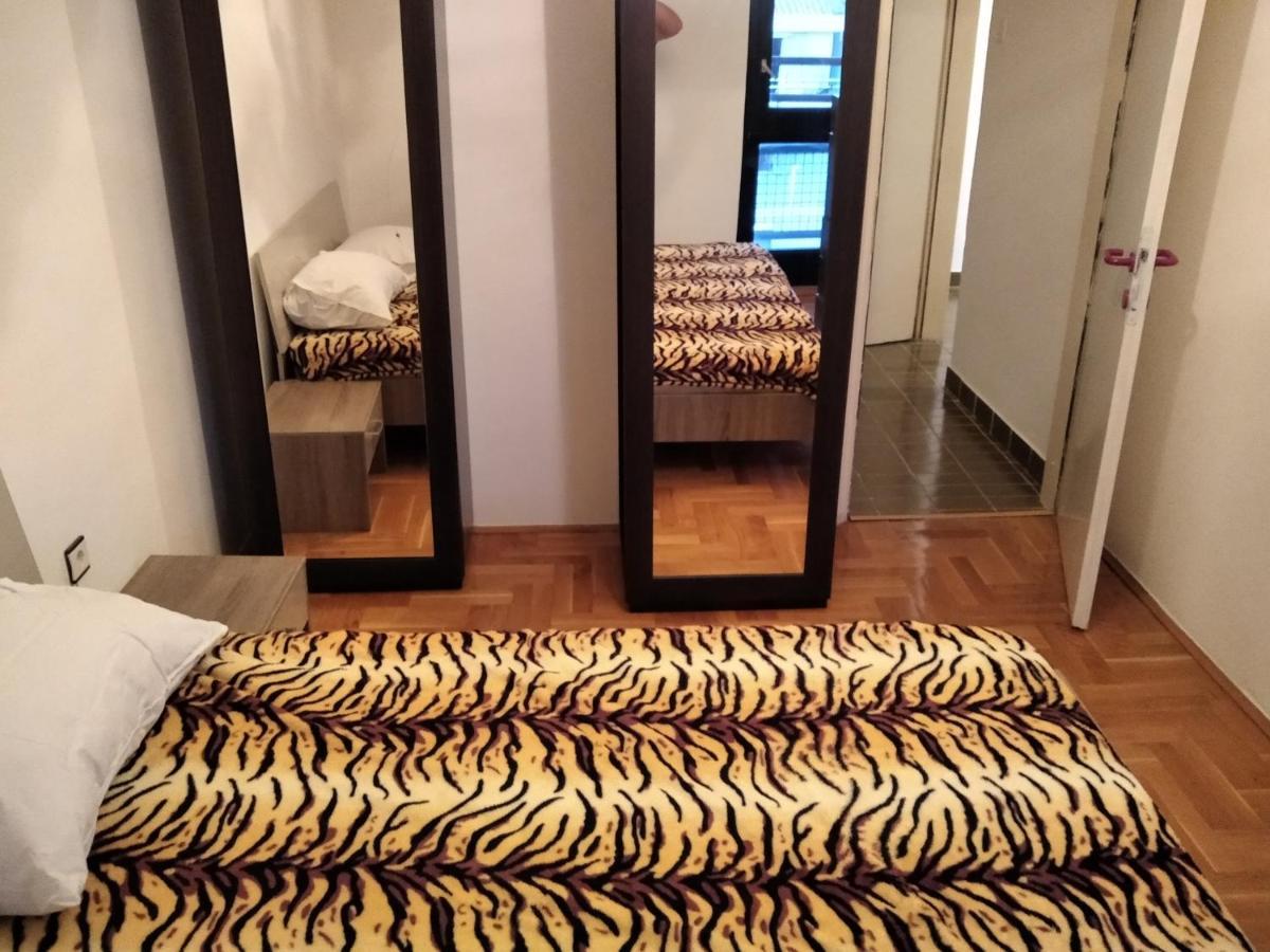 Apartman Senka 2 Lejlighed Podgorica Eksteriør billede