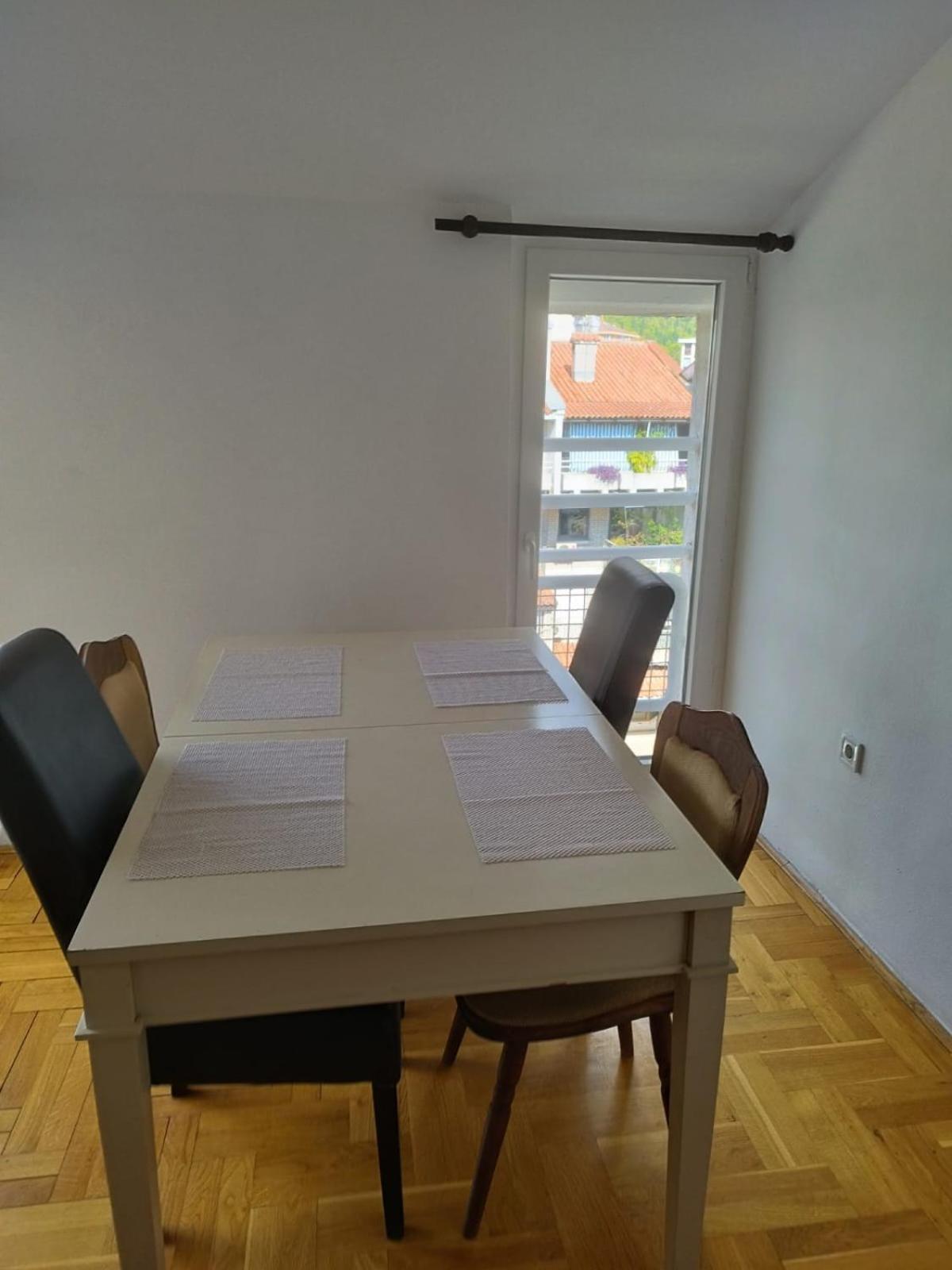 Apartman Senka 2 Lejlighed Podgorica Eksteriør billede