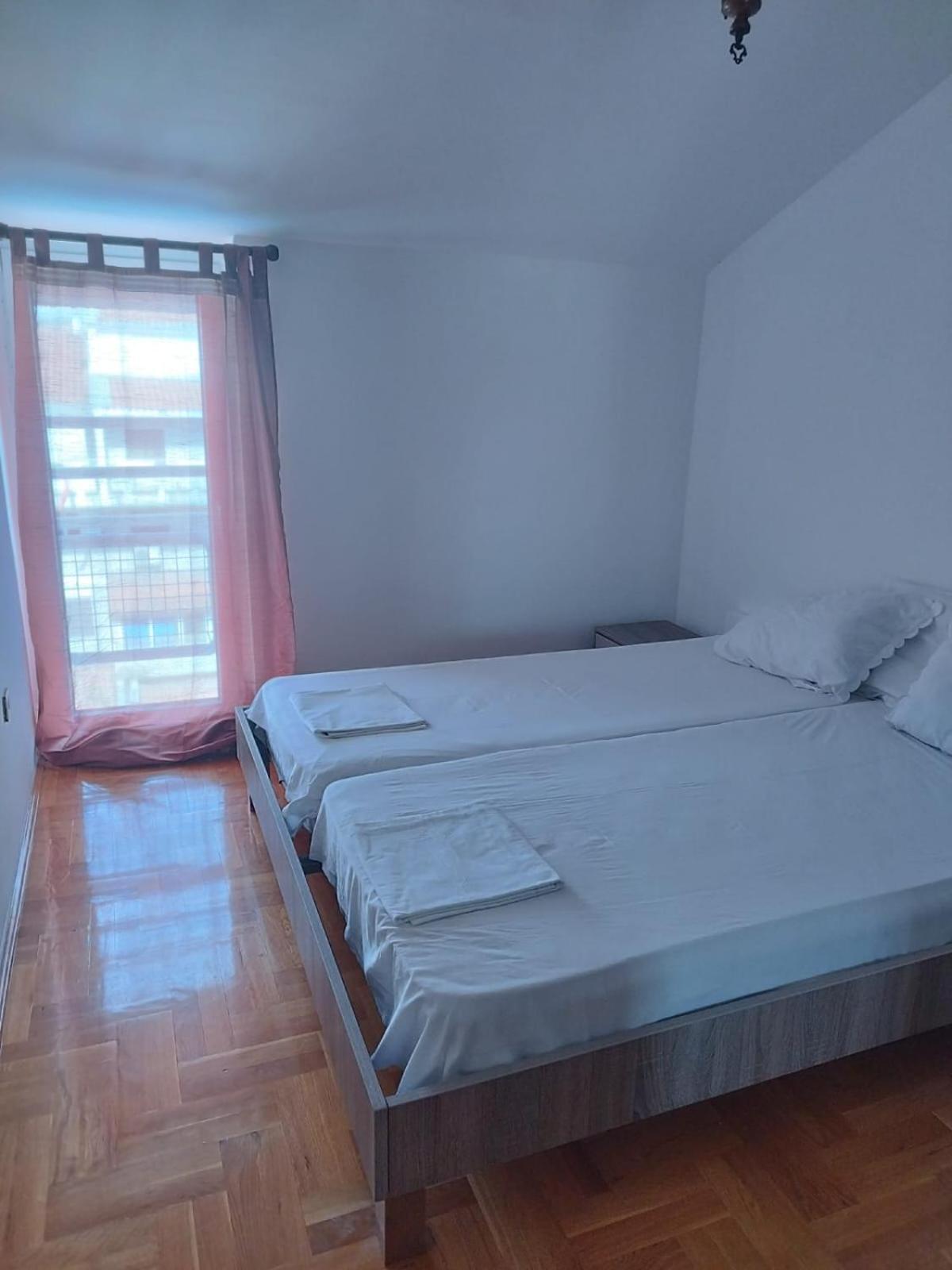 Apartman Senka 2 Lejlighed Podgorica Eksteriør billede